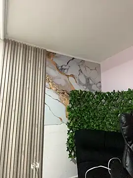 NINA 18 YEARS online show from 17, 11, 2025