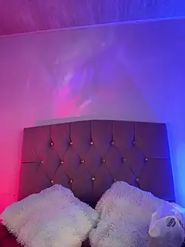 NINA 18 YEARS online show from 17, 12, 2025