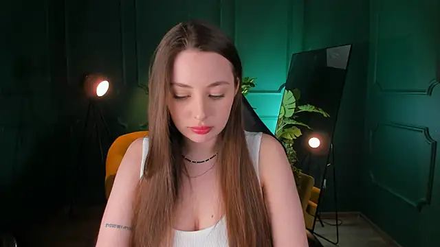 MoonLissa online show from 6, 2, 2025