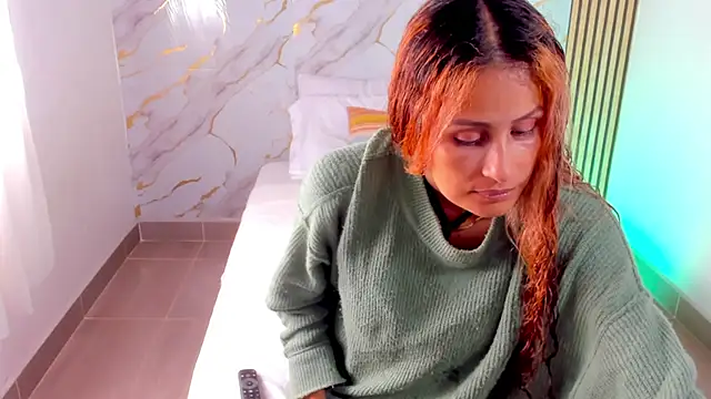 Snapshot of coralcarter1 chatting on 31, 10, 2025 coralcarter1 online show from 31, 10, 2025