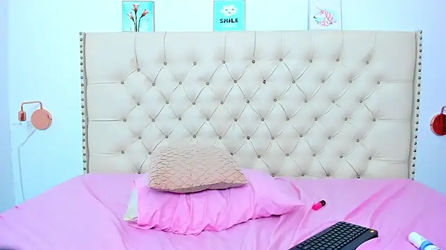 Snapshot of Kim_Eli chatting on 19, 12, 2024 Kim Eli online show from 19, 12, 2024