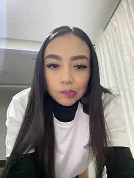 Snapshot of SOPHIACANDY19_ chatting on 17, 12, 2024 SOPHIACANDY19 online show from 17, 12, 2024