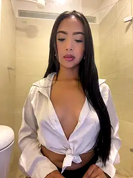 Snapshot of SOPHIACANDY19_ chatting on 6, 10, 2025 SOPHIACANDY19 online show from 6, 10, 2025