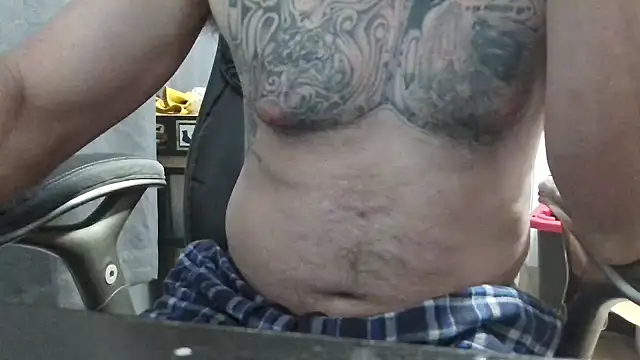 overaveragefreak4you online show from 4, 2, 2025