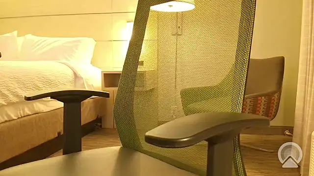 overaveragefreak4you online show from 14, 9, 2025