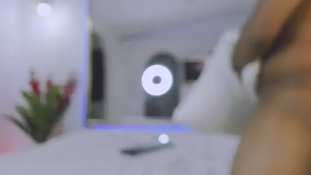 Snapshot of mia_and_masterboy chatting on 15, 12, 2024 mia and masterboy online show from 15, 12, 2024