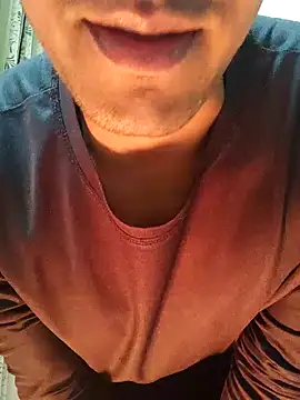 Snapshot of Wild-Honey chatting on 18, 12, 2024 Wild-Honey online show from 18, 12, 2024