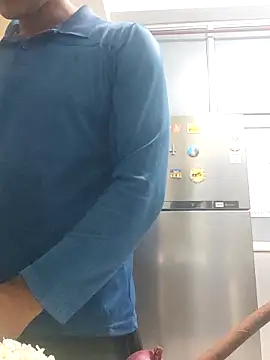 Snapshot of Wild-Honey chatting on 14, 9, 2025 Wild-Honey online show from 14, 9, 2025