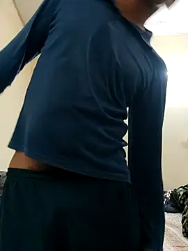 Snapshot of Wild-Honey chatting on 11, 11, 2025 Wild-Honey online show from 11, 11, 2025