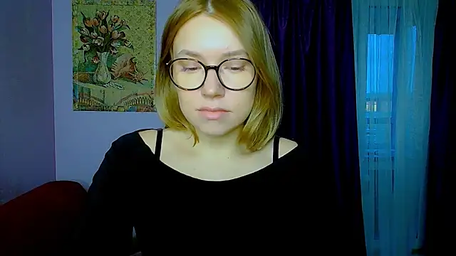 Snapshot of TaylorBre chatting on 17, 11, 2025 TaylorBre online show from 17, 11, 2025