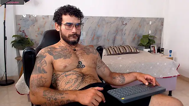 Snapshot of hanz_col chatting on 20, 6, 2026 hanz col online show from 20, 6, 2026