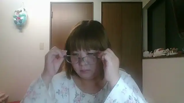 Snapshot of SAKU-RA-chan chatting on 23, 10, 2025 SAKU-RA-chan online show from 23, 10, 2025