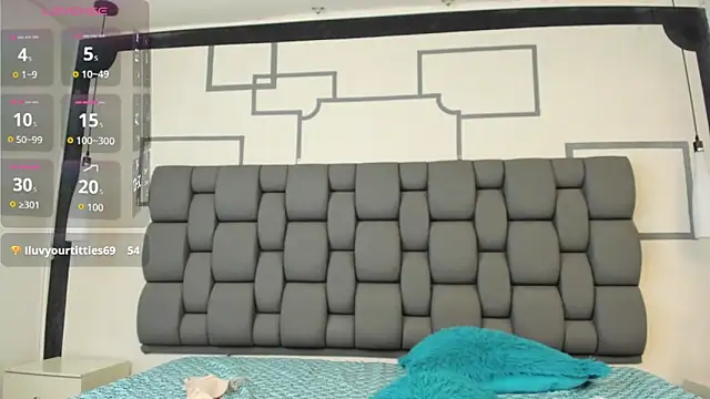 Snapshot of Jade_squirtt chatting on 18, 10, 2025 Jade squirtt online show from 18, 10, 2025