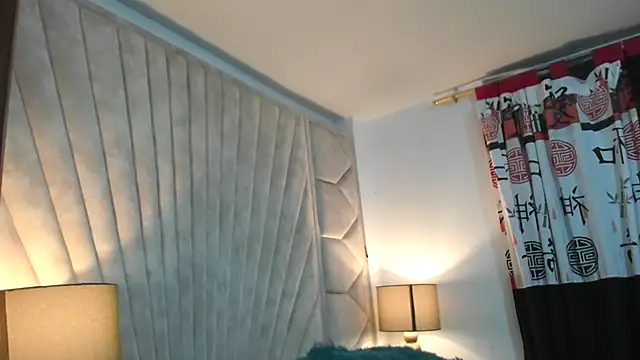 Snapshot of Jade_squirtt chatting on 21, 10, 2025 Jade squirtt online show from 21, 10, 2025