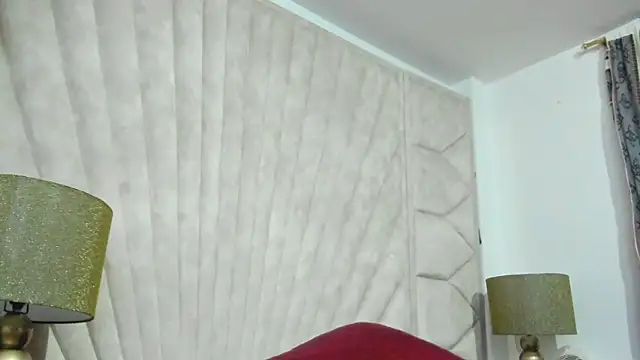 Snapshot of Jade_squirtt chatting on 11, 11, 2025 Jade squirtt online show from 11, 11, 2025