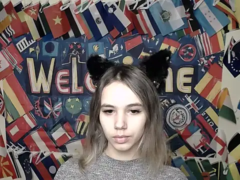 Snapshot of _StAcY chatting on 8, 11, 2025 StAcY online show from 8, 11, 2025