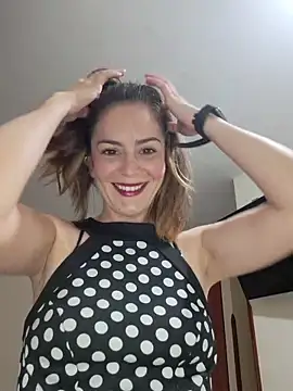 Snapshot of Hanny_24 chatting on 6, 1, 2026 Hanny 24 online show from 6, 1, 2026