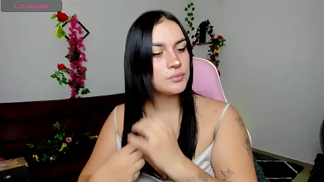 Snapshot of Emic_ chatting on 16, 2, 2025 Emic online show from 16, 2, 2025