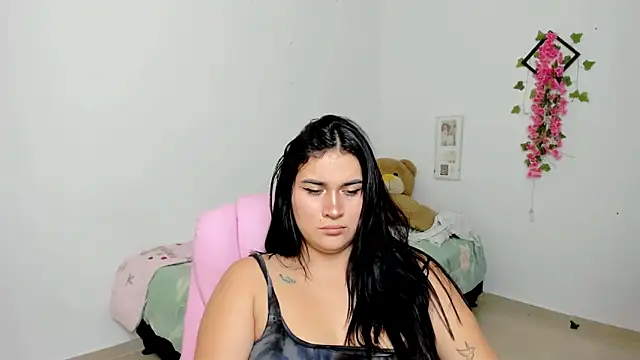 Snapshot of Emic_ chatting on 14, 3, 2025 Emic online show from 14, 3, 2025