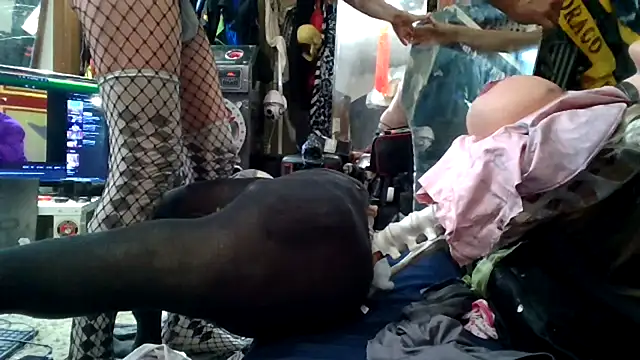 Snapshot of slinginbigD chatting on 6, 1, 2026 slinginbigD online show from 6, 1, 2026