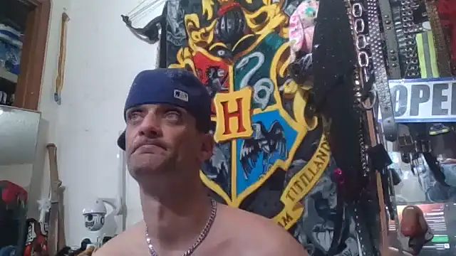 Snapshot of slinginbigD chatting on 11, 1, 2026 slinginbigD online show from 11, 1, 2026