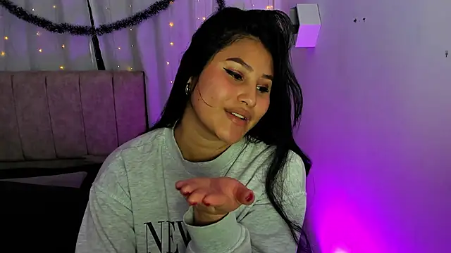 Little Ivy online show from 2, 1, 2025