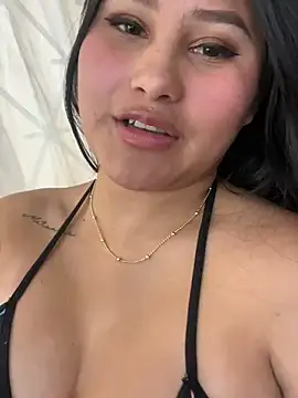 Little Ivy online show from 13, 1, 2025