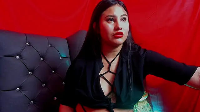 Little Ivy online show from 17, 1, 2025