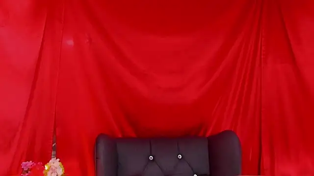 Little Ivy online show from 18, 2, 2025