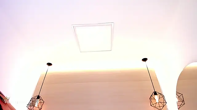 valerysantos  online show from 7, 11, 2025