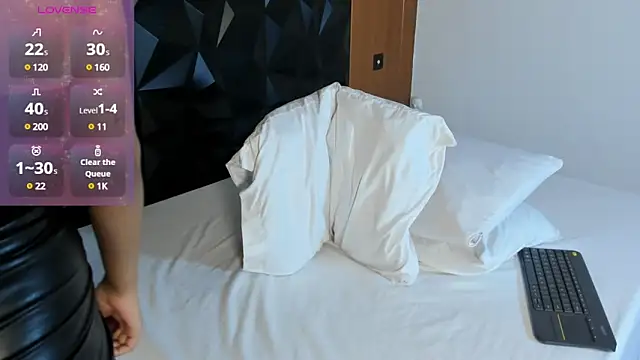 Wendy Marchall online show from 9, 2, 2025