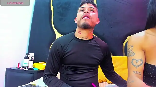 MelissaAndZeuss online show from 6, 11, 2025