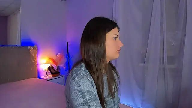 Laura Leee online show from 15, 2, 2026