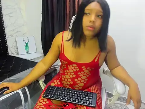 Snapshot of ShanayaKops chatting on 28, 11, 2025 ShanayaKops online show from 28, 11, 2025