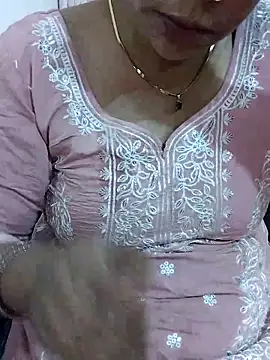 Snapshot of Urmila_bhabhii chatting on 7, 5, 2026 Urmila bhabhii online show from 7, 5, 2026