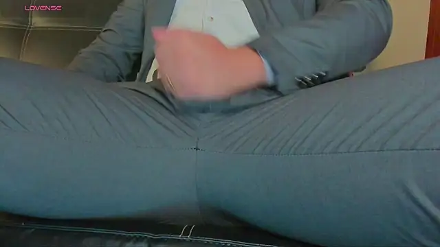 Snapshot of MrLonely02 chatting on 17, 12, 2024 MrLonely02 online show from 17, 12, 2024