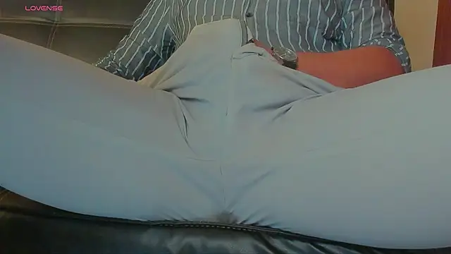 Snapshot of MrLonely02 chatting on 11, 1, 2025 MrLonely02 online show from 11, 1, 2025