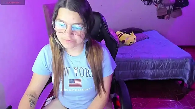 Sabrina Hall  online show from 31, 12, 2024