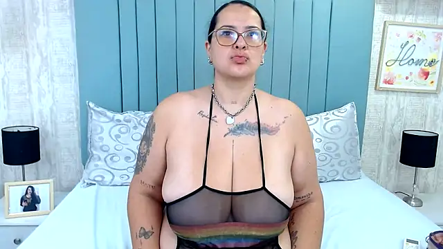 Snapshot of KarllaWalker chatting on 10, 5, 2026 KarllaWalker online show from 10, 5, 2026