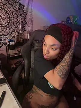 butterflybootyy online show from 17, 12, 2024