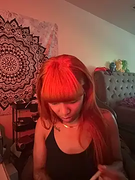 butterflybootyy online show from 10, 10, 2025