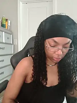 Snapshot of butterflybootyy chatting on 29, 4, 2026 butterflybootyy online show from 29, 4, 2026