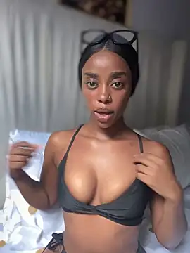 Snapshot of BhadBhad_Kitty chatting on 20, 3, 2025 BhadBhad Kitty online show from 20, 3, 2025