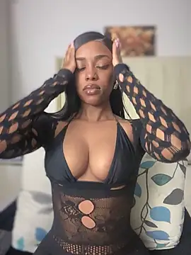 Snapshot of BhadBhad_Kitty chatting on 19, 9, 2025 BhadBhad Kitty online show from 19, 9, 2025