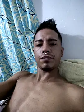 Snapshot of Mowgli_FFun chatting on 5, 11, 2025 Mowgli FFun online show from 5, 11, 2025