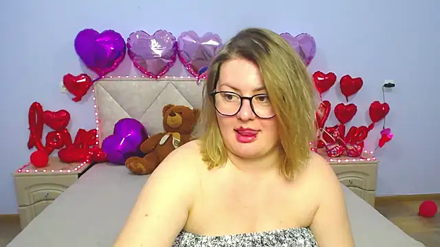 ZannaDreil online show from 28, 2, 2025