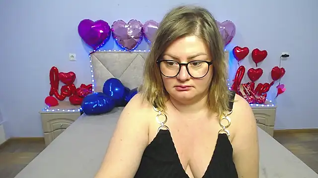 ZannaDreil online show from 4, 3, 2025