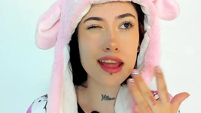 melody suarez online show from 27, 12, 2024