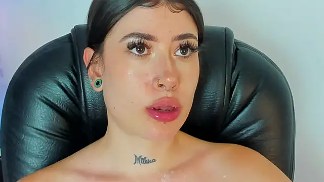 melody suarez online show from 23, 2, 2025