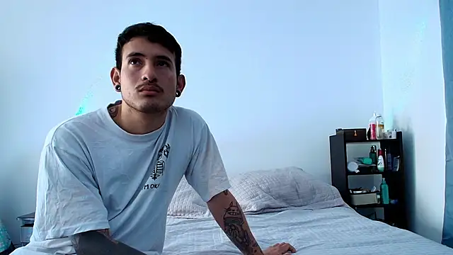 anika lowen02 online show from 12, 12, 2024